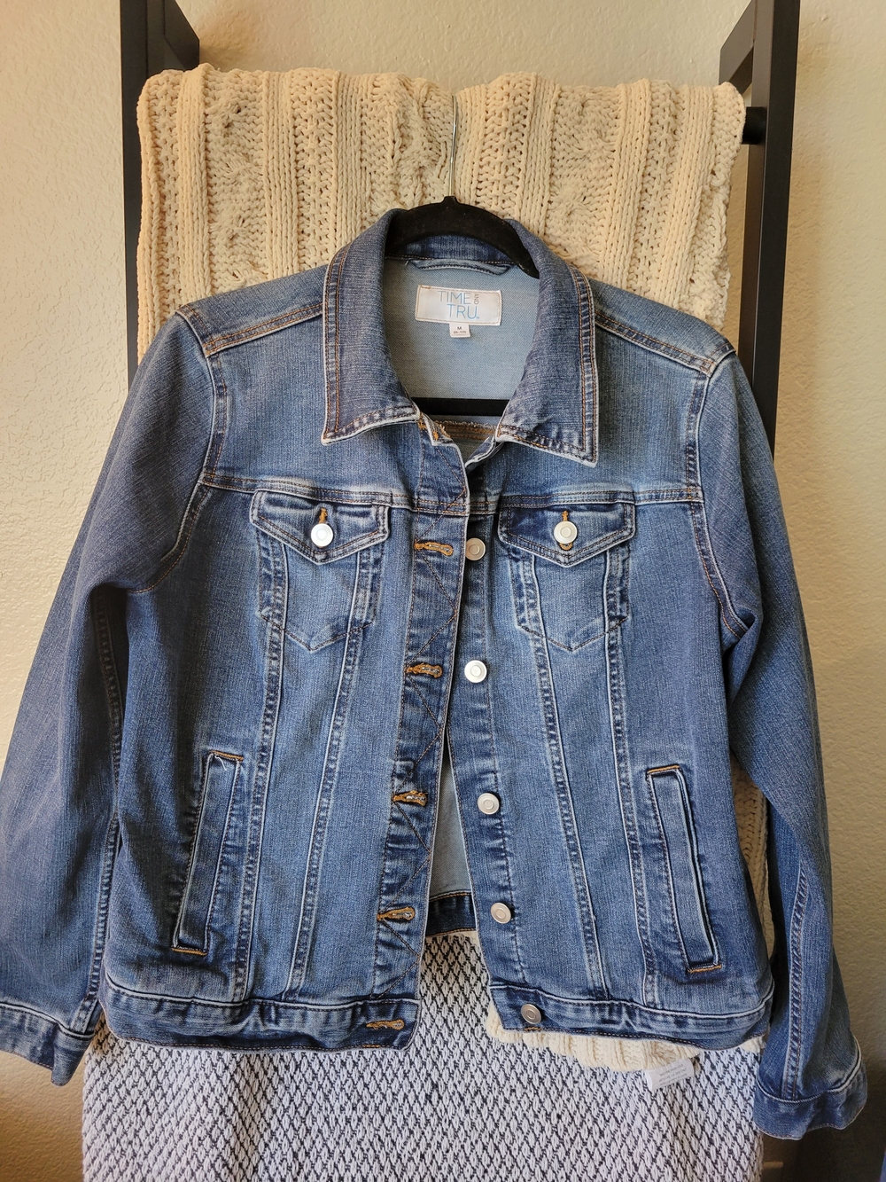 Time and Tru Women's Blue Denim Jacket
